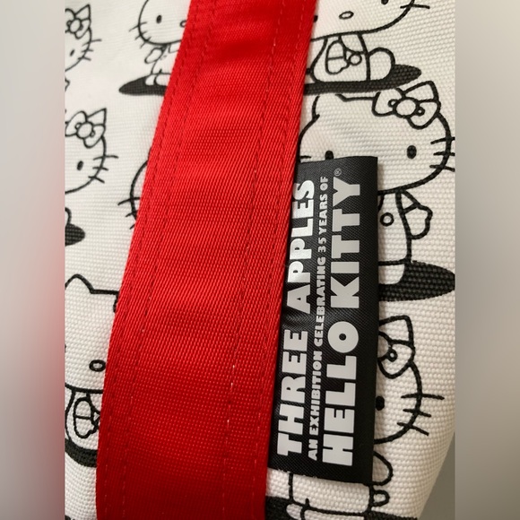 2009 Hello Kitty Sanrio 35th Anniversary Limited Edition Three Apples Tote Bag - Picture 4 of 11